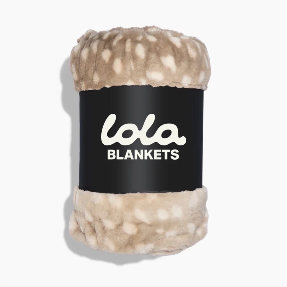 Lola x Rachel Parcell Tan and Cream Plush Blanket